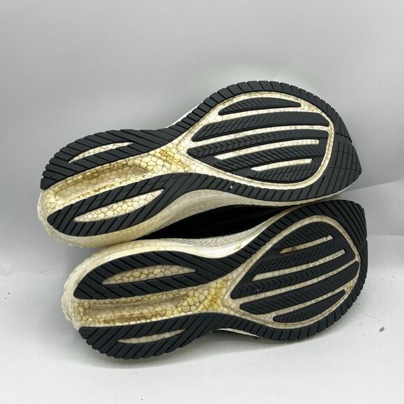 Saucony Womens Triumph 20 Black White Running Shoe Sneaker S10759-10 Size 9 - Picture 8 of 12